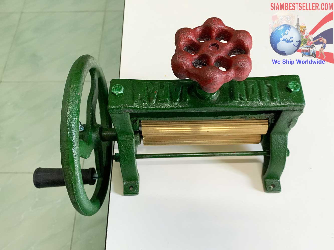 Shipped Package:  Vintage Cast Iron Manual Dry Squid Hand Grinder to Thin Strips grind or crush Mill Sugarcane Juice Making Homemade Adjustable Brass Roller Plastic Handle www.siambestseller.com Image 6